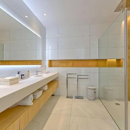 Luxury New Modern Pue