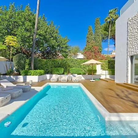 Luxury New Modern Pue Apartment Marbella